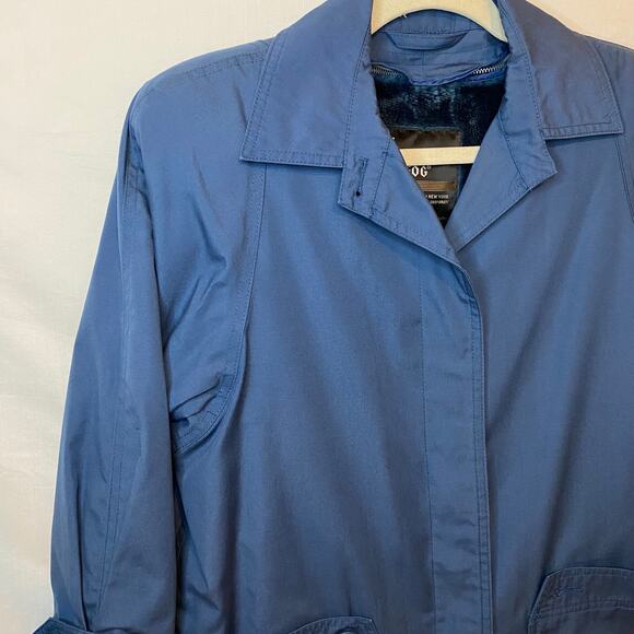 Vintage London Fog| Women’s teal collared long trench coat jacket - Picture 9 of 14